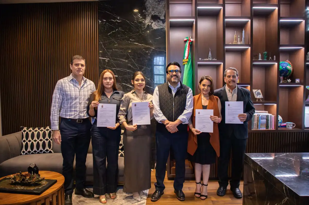 Juan de Dios Gámez toma protesta a nuevos titulares de Turismo, Instituto MIA y Servicios Públicos en Culiacán