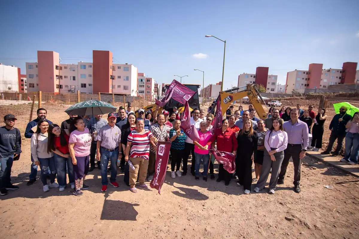 Inician pavimentación en bulevar Hacienda del Valle en Culiacán con inversión de 2.6 millones