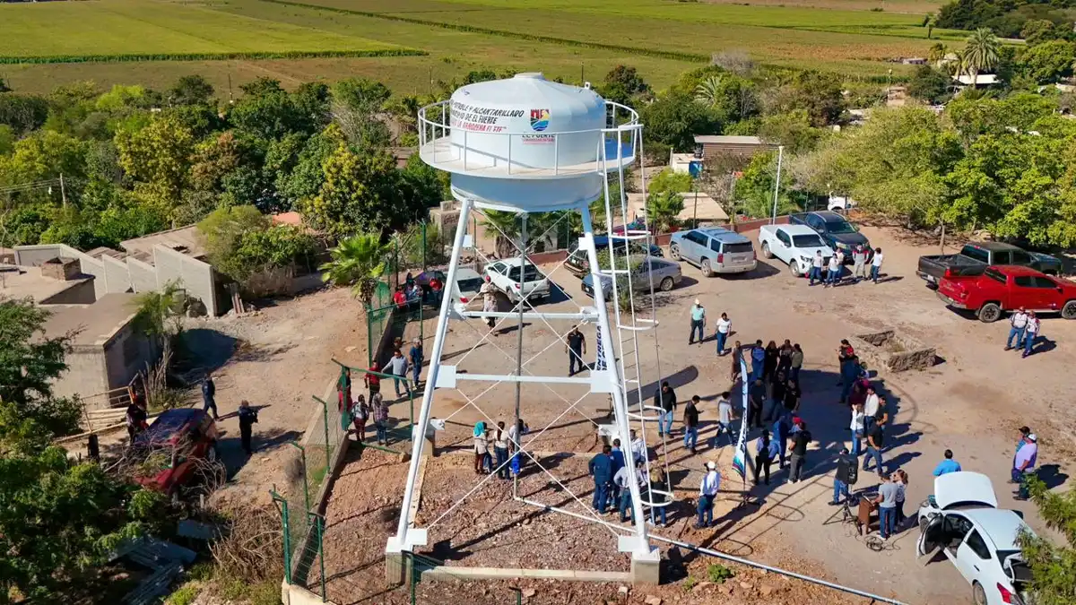 Entregan tanque elevado y realizan Feria de la Salud en El Fuerte