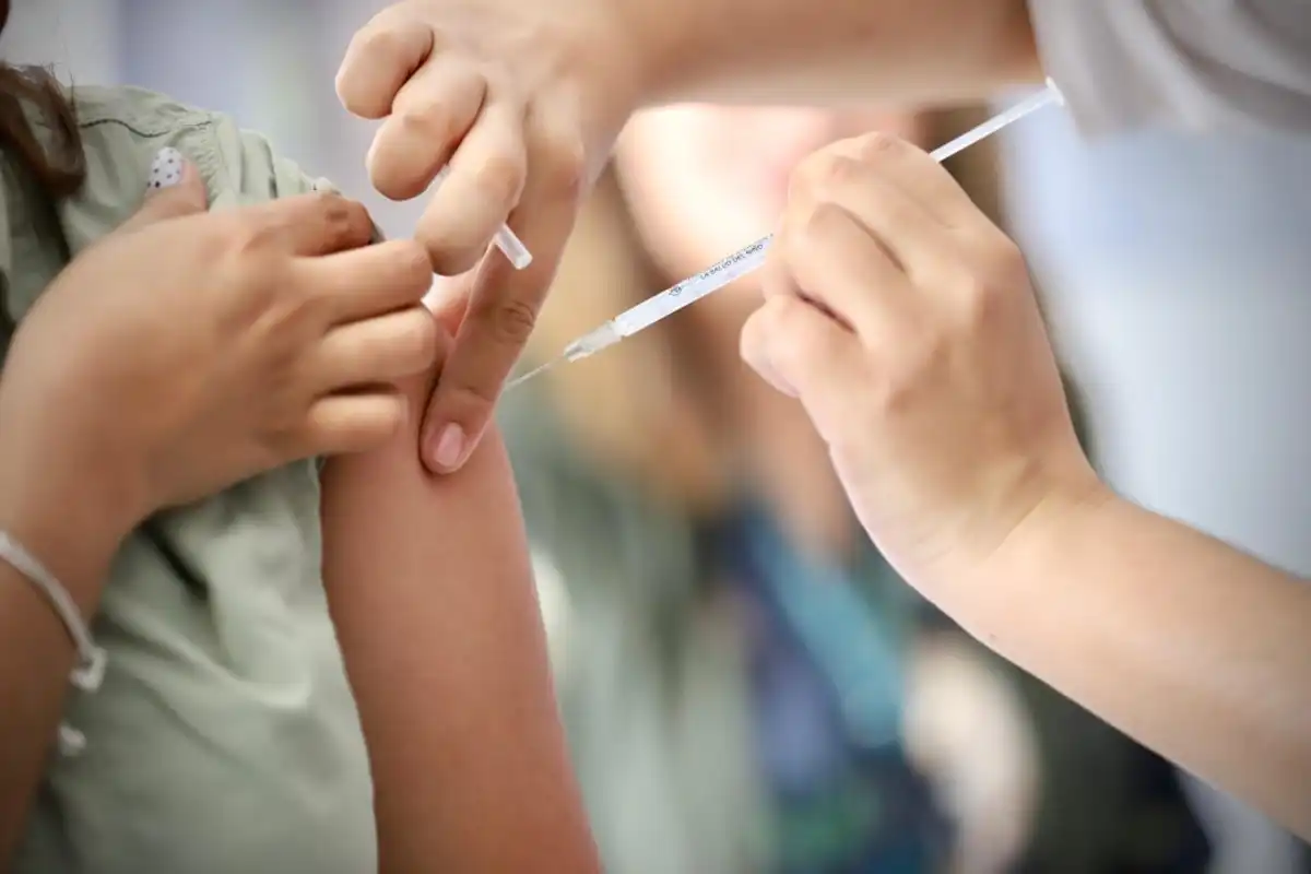 Sinaloa supera meta de vacunación invernal 2025-2026 y alcanza 104.9% de cobertura