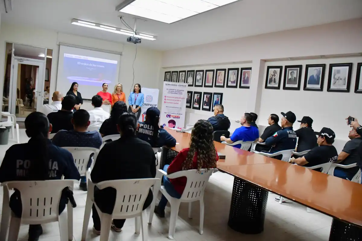 Capacitan a policías en Guamúchil para atender casos de violencia familiar con enfoque empático
