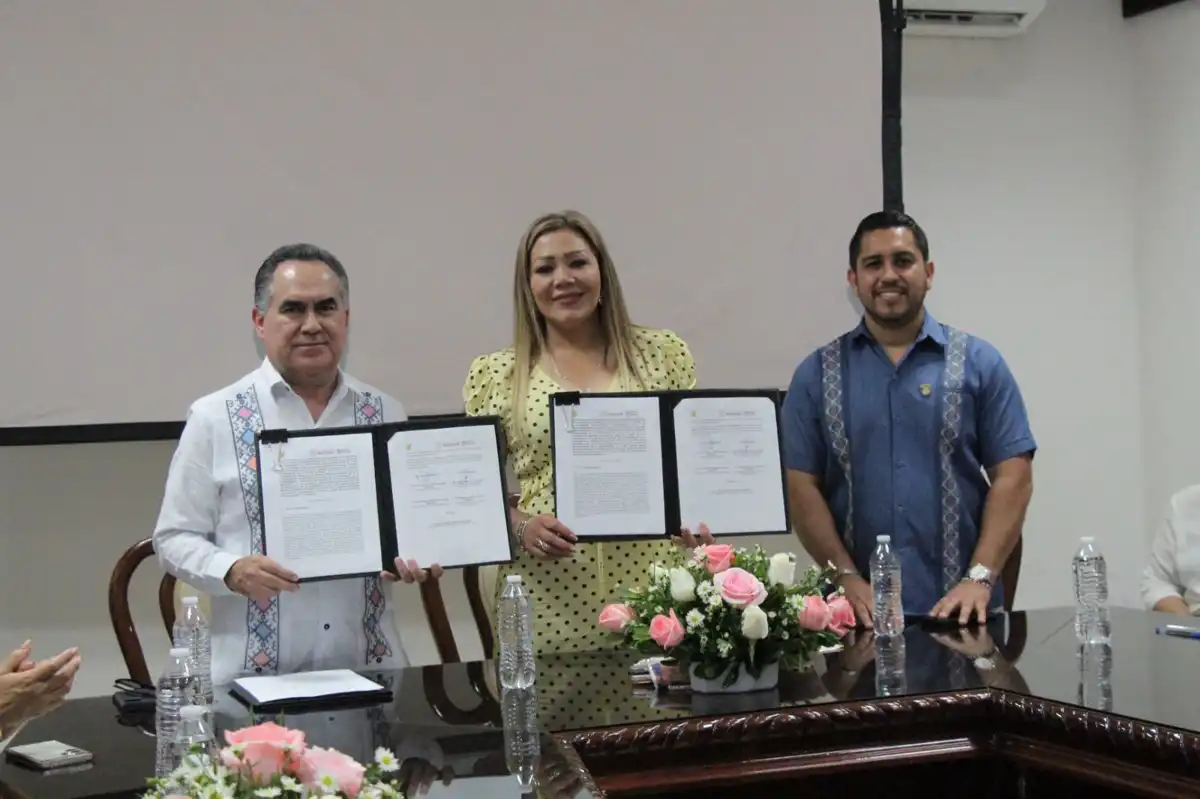 El Rosario firma convenio con la UAS para fortalecer educación y desarrollo juvenil