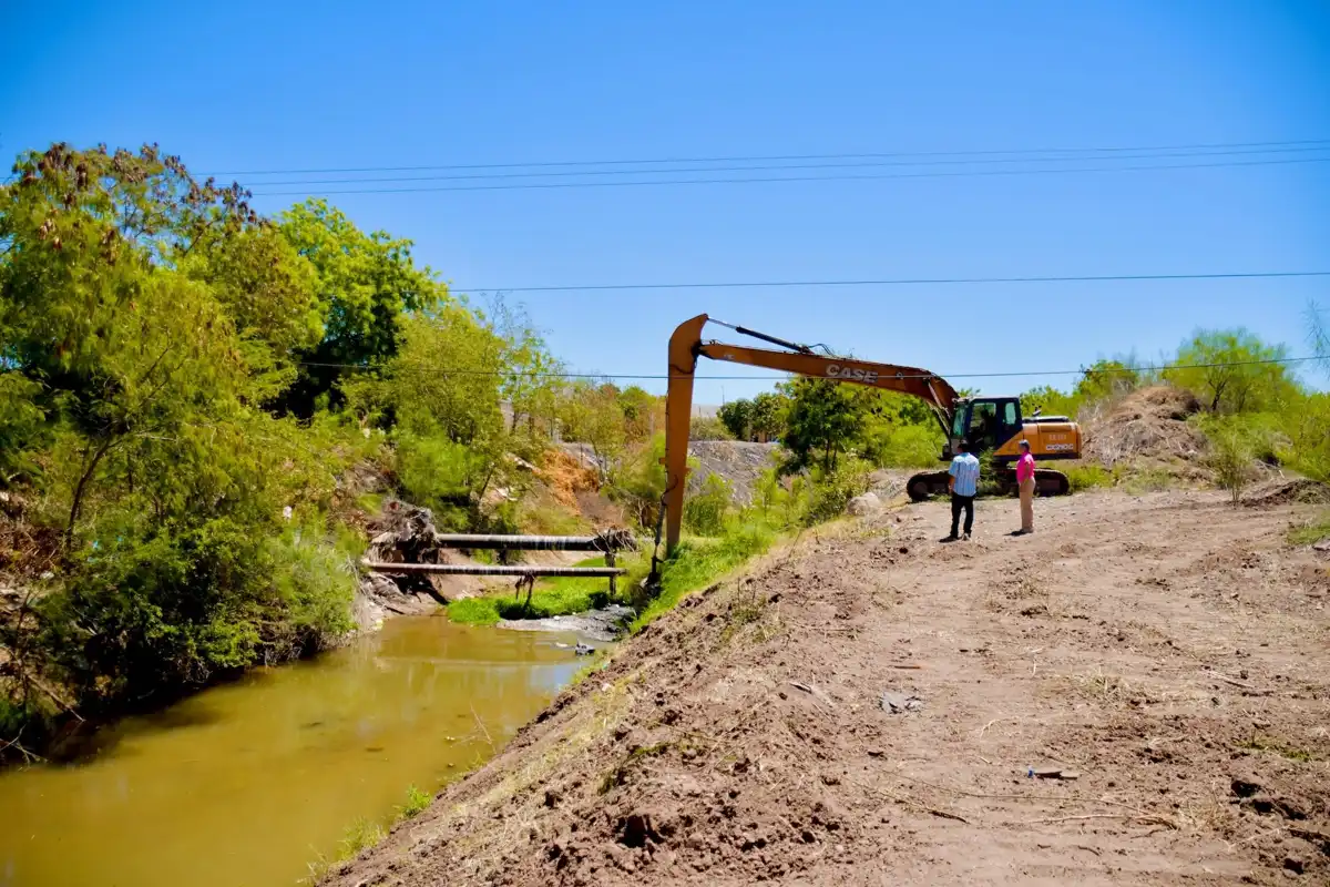Salvador Alvarado refuerza limpieza de arroyos para prevenir inundaciones