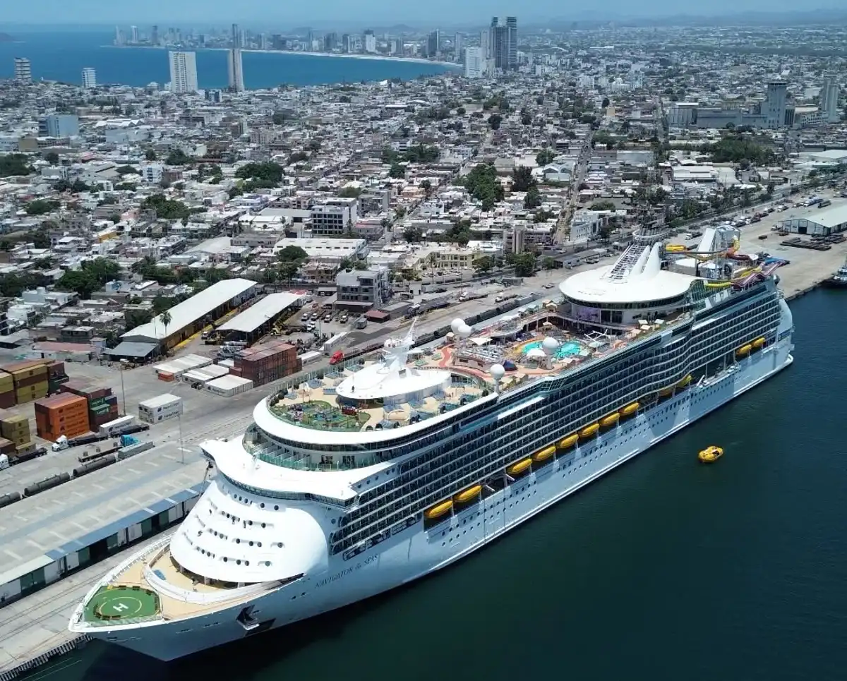 Mazatlán recibe más de 3 mil 700 turistas a bordo del crucero Navigator of the Seas