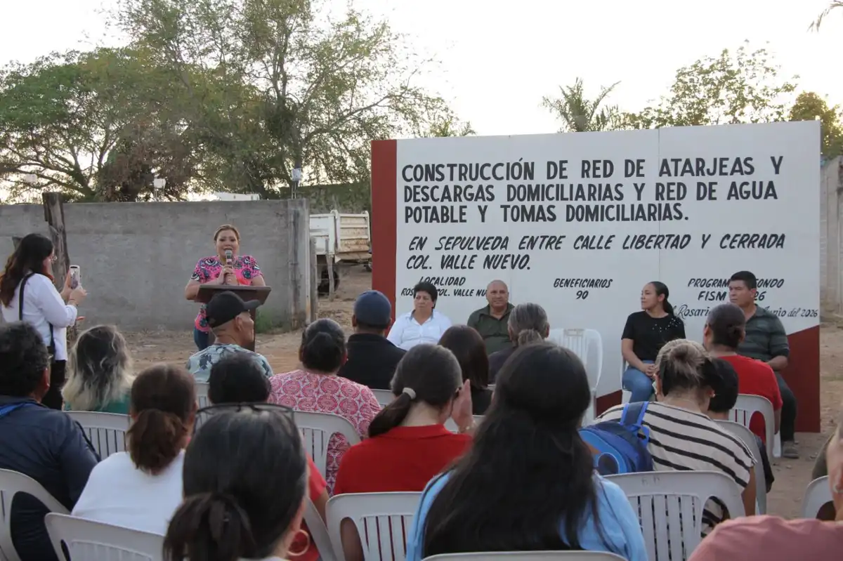 Claudia Valdez inicia obra de drenaje y agua potable en la colonia Valle Nuevo de Rosario