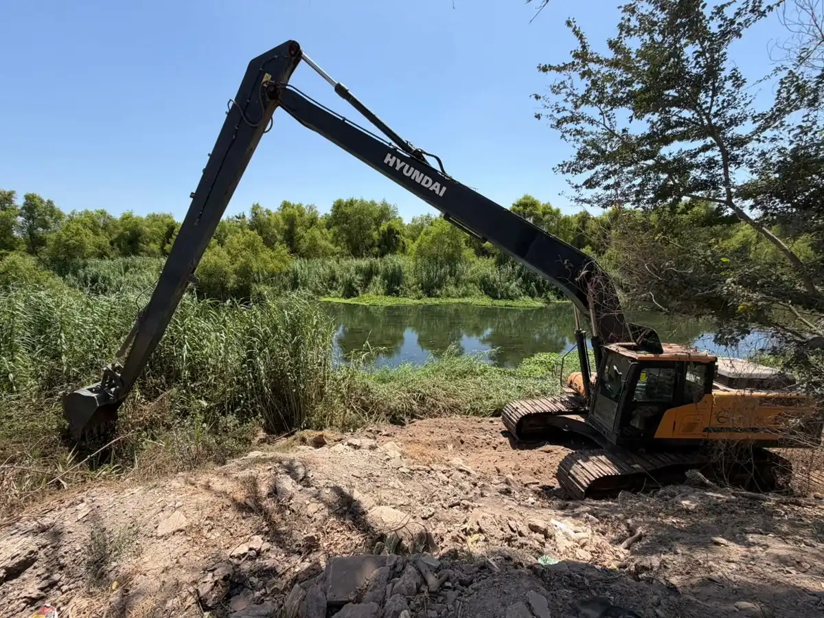 Inician trabajos preventivos en el río Sinaloa para reducir riesgos de inundación en Guasave