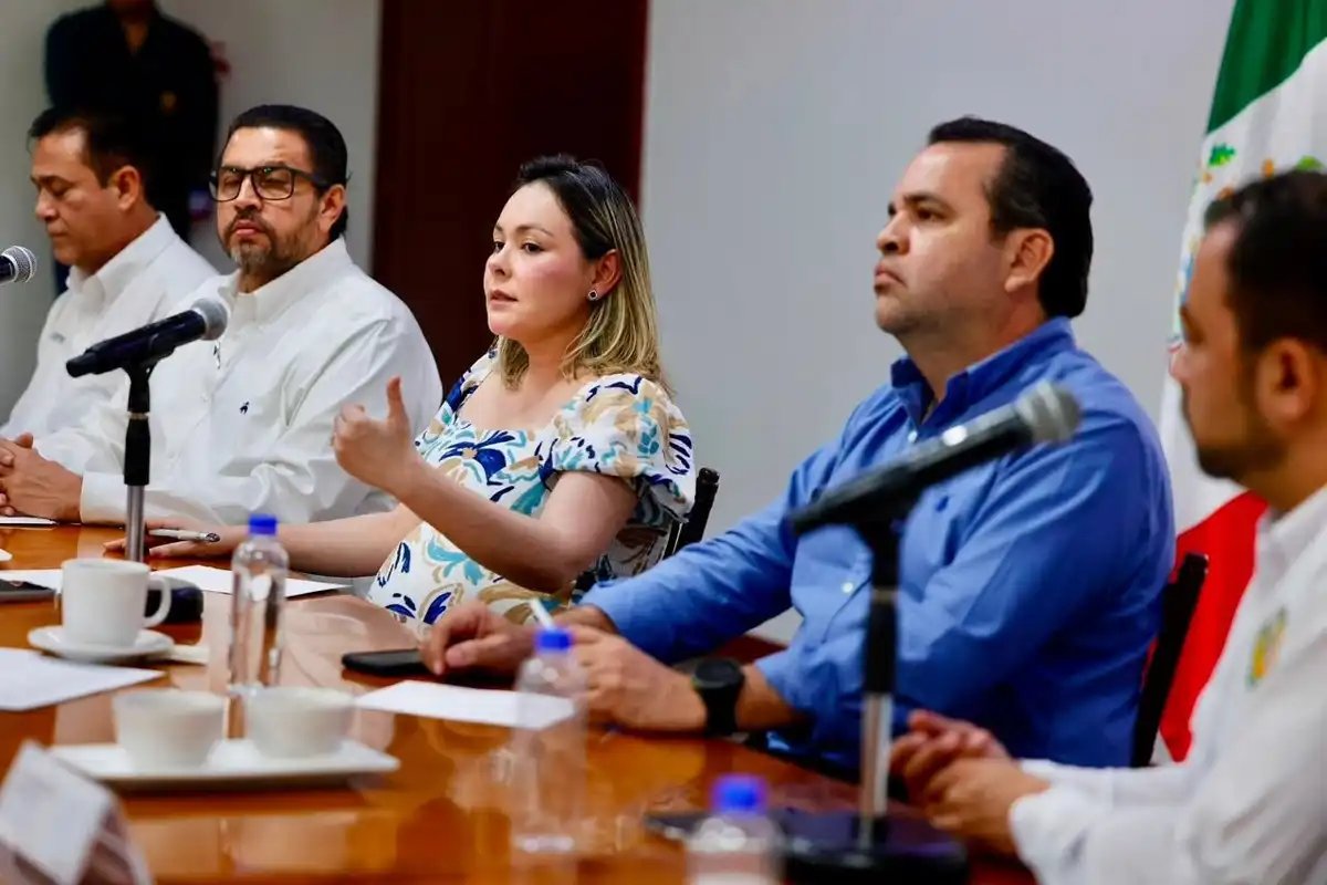 Yeraldine Bonilla gestiona apoyos para productores y exportadores de mango del sur de Sinaloa