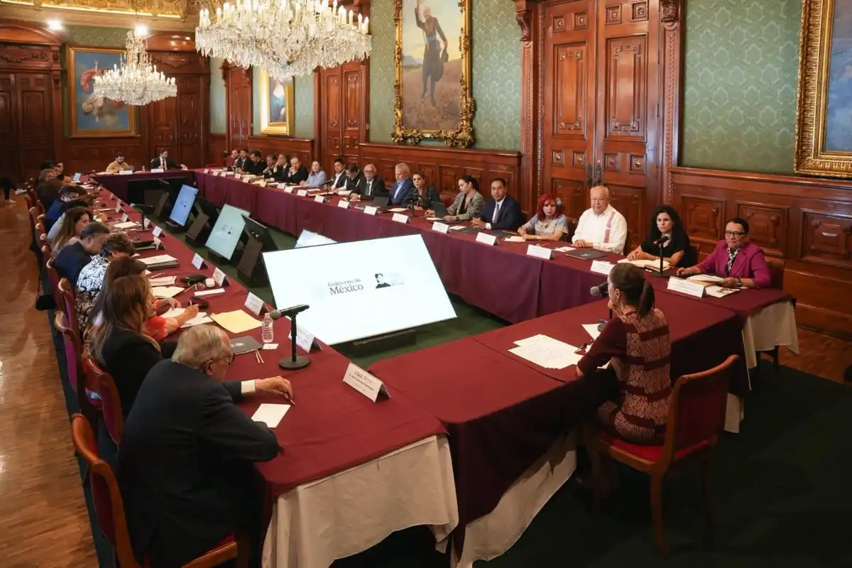 Yeraldine Bonilla participa con Claudia Sheinbaum en reunión nacional para fortalecer IMSS-Bienestar