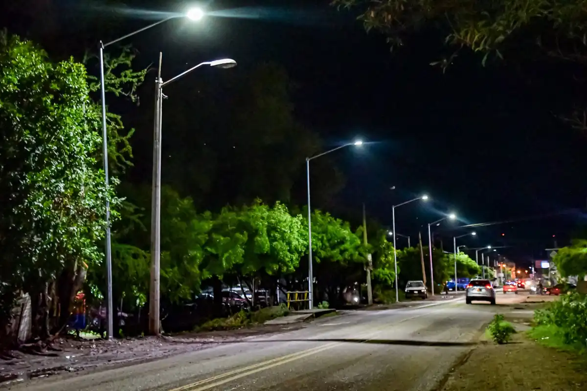 Salvador Alvarado concluye instalación de alumbrado LED en la carretera Guamúchil-Mocorito