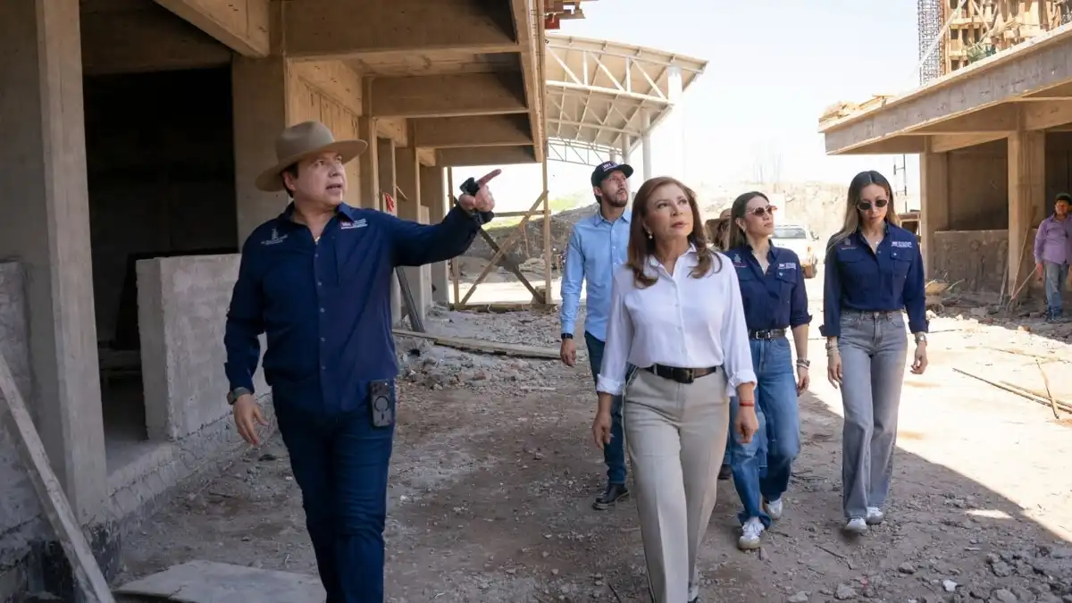 Supervisan construcción de nueva secundaria y ampliación del bachillerato en Culiacán