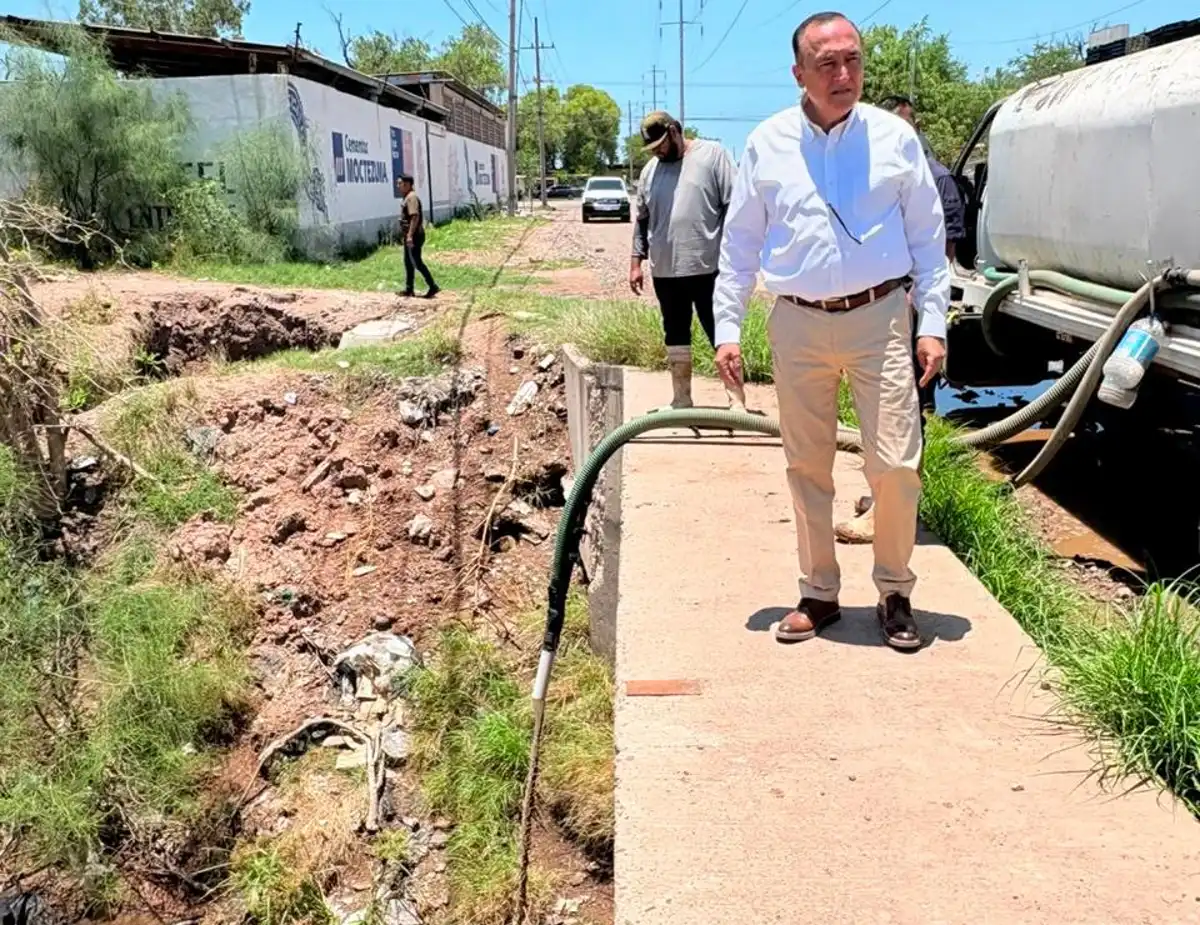 Antonio Menéndez supervisa obras y anuncia mejoras en alumbrado y vialidades para Siglo XXI y Nuevo Siglo