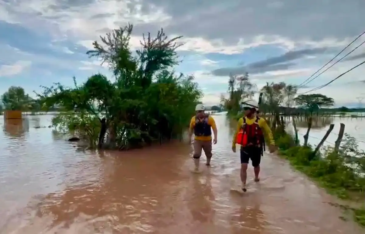 Mantienen operativo preventivo en Mazatlán tras lluvias que afectaron 24 colonias