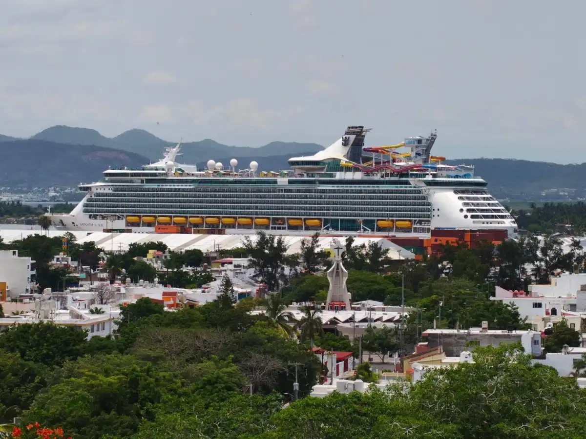 Mazatlán consolida su liderazgo en turismo de cruceros con siete arribos programados en agosto