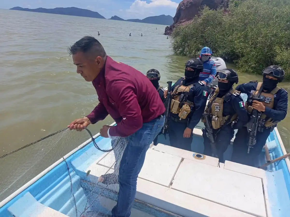 Aseguran redes de pesca ilegal durante operativo conjunto de CONAPESCA y Seguridad en Guasave