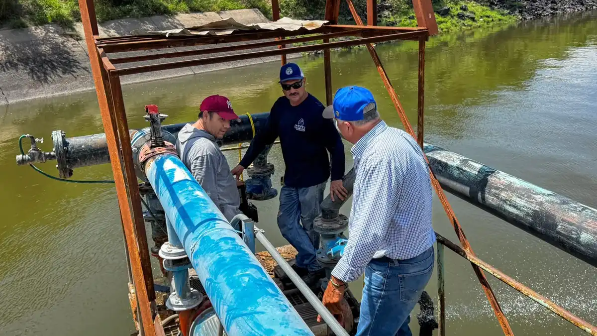 Gildardo Leyva supervisa obras para fortalecer el suministro de agua en San Blas