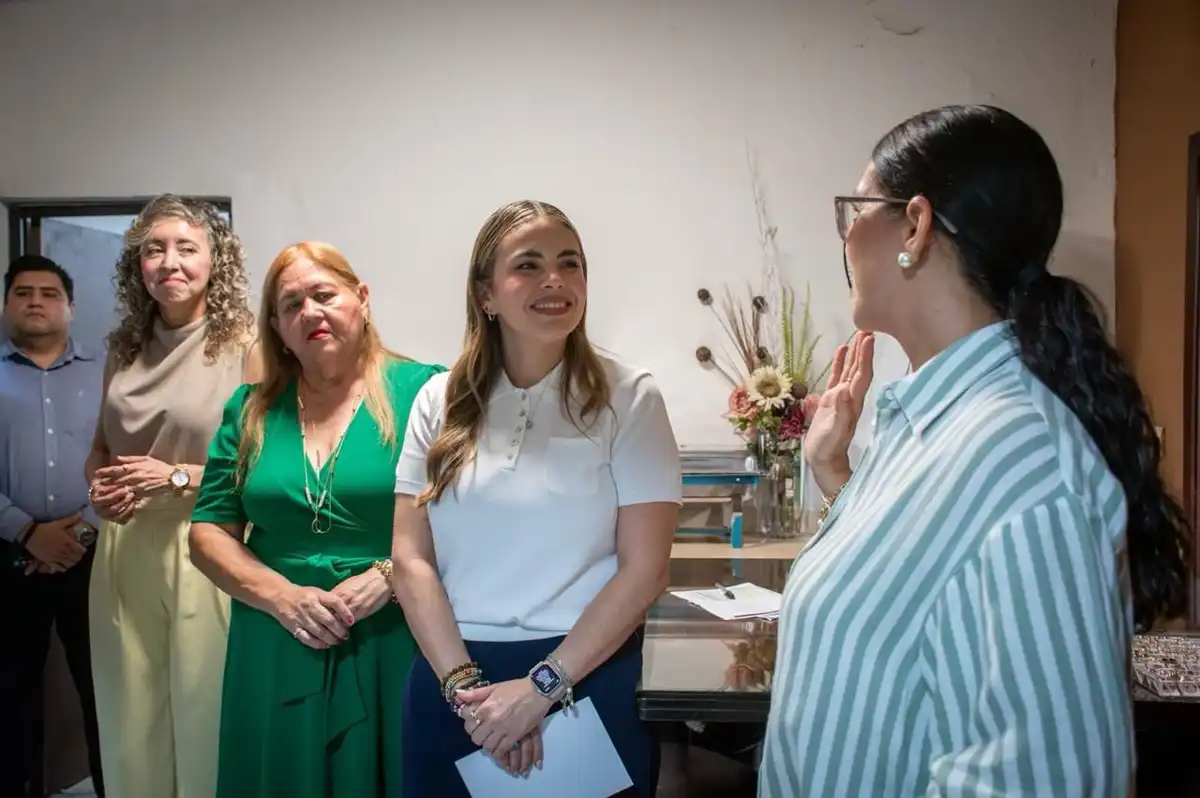 Entregan 158 mil pesos a mujeres emprendedoras de Culiacán
