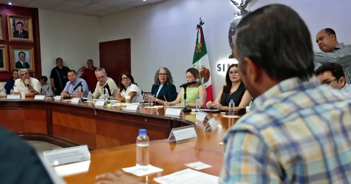 Gobierno de Sinaloa y pescadores trazan ruta para recuperar la rentabilidad de la pesca de altamar