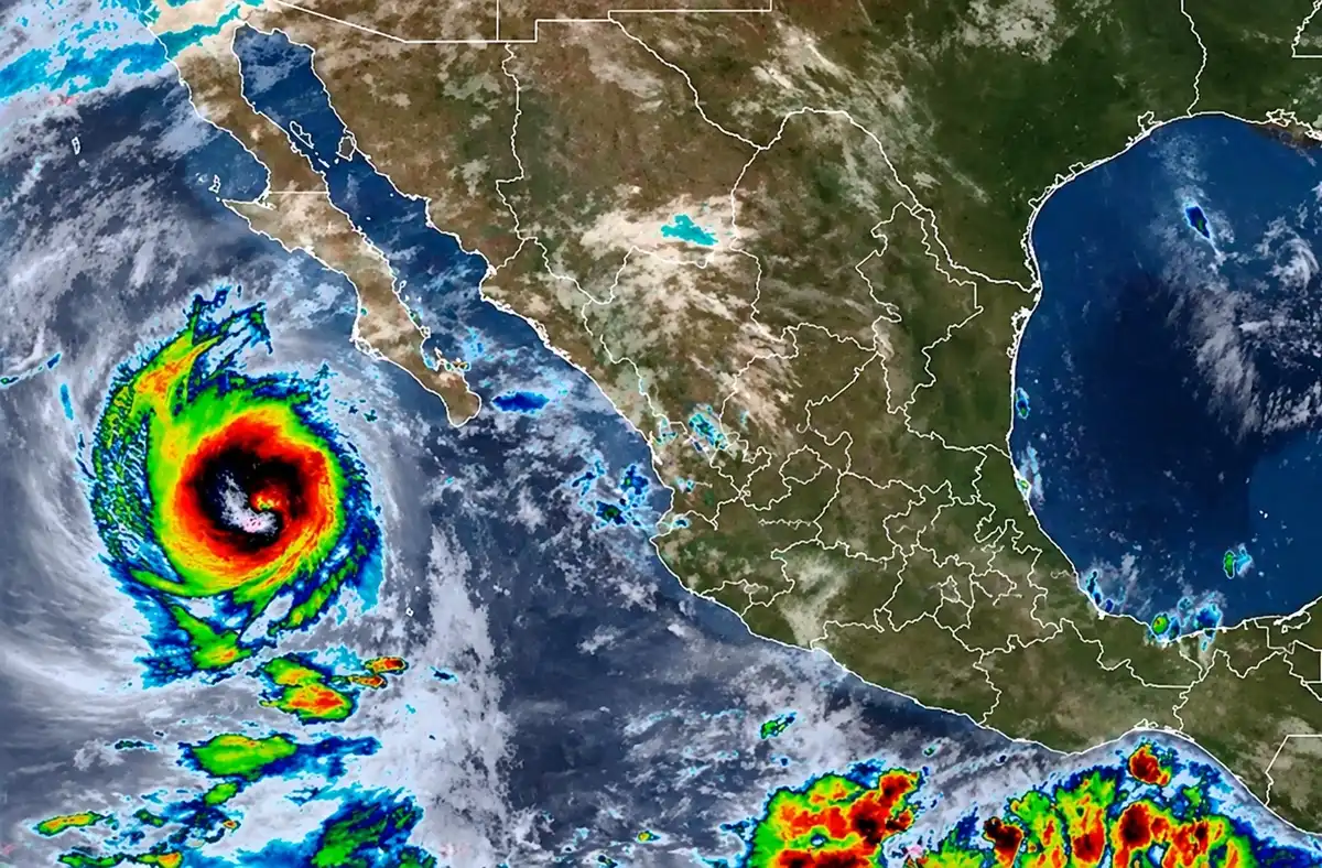 Huracán Polo se mantiene como categoría 3; vigilan zona hasta Topolobampo