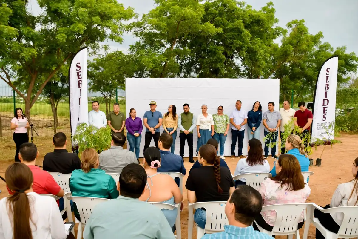 Jardín Botánico de Guamúchil suma más de 200 árboles en nueva jornada