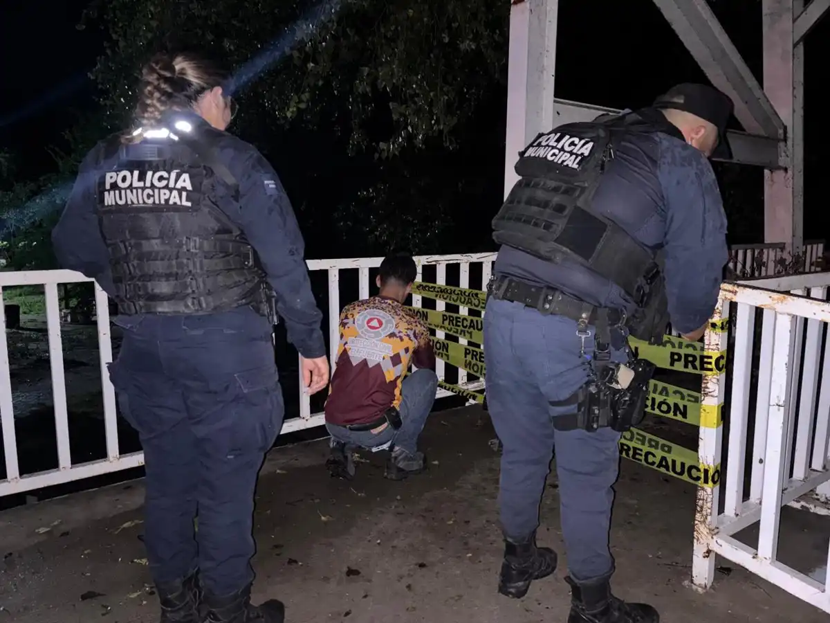 Suspenden paso por puente peatonal de La Galera en El Fuerte por separación estructural