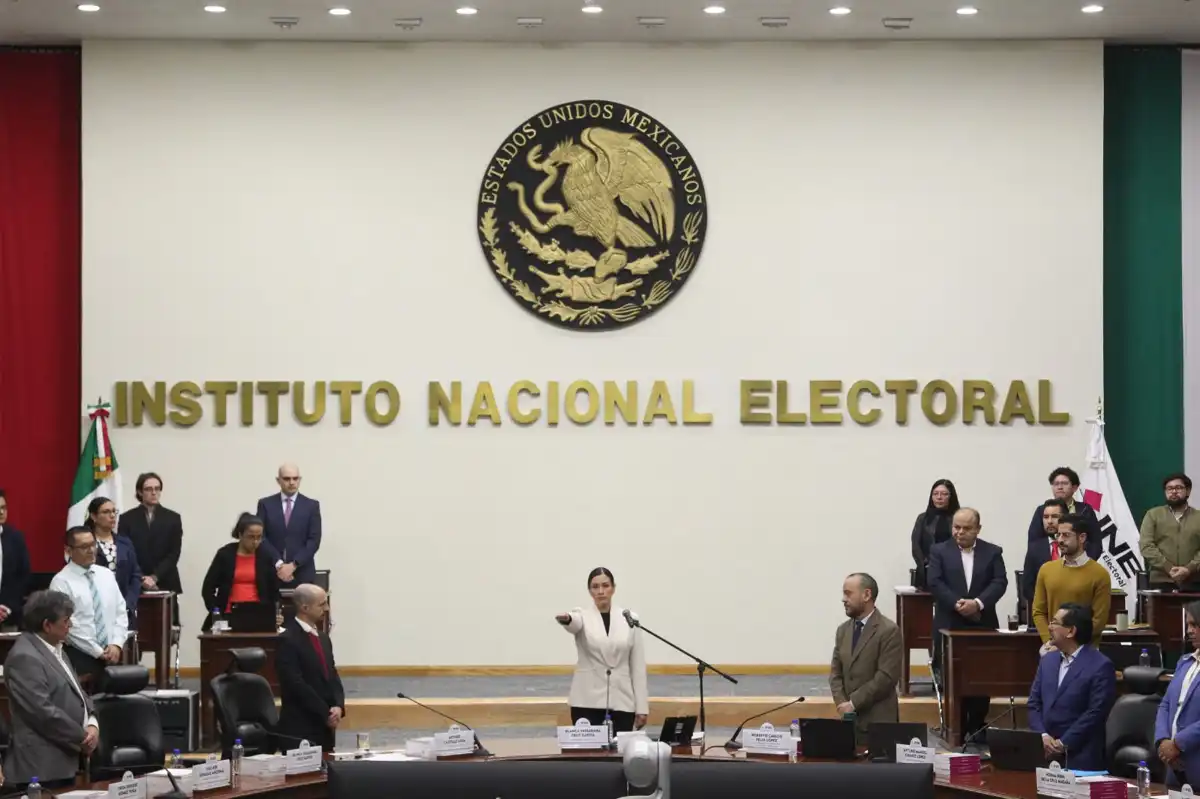 Blanca Cruz García asume la Presidencia provisional del INE en medio de llamados a fortalecer la institución