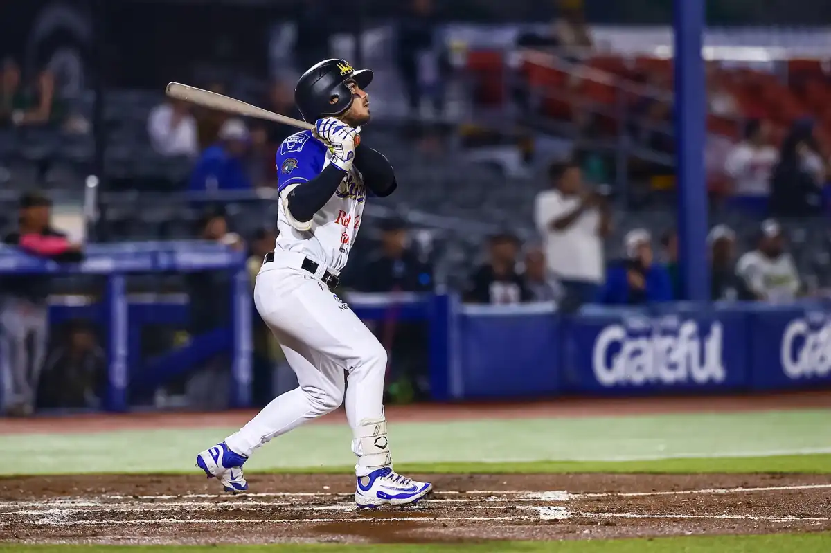 Charros toma ventaja ante Cañeros con rally de siete carreras