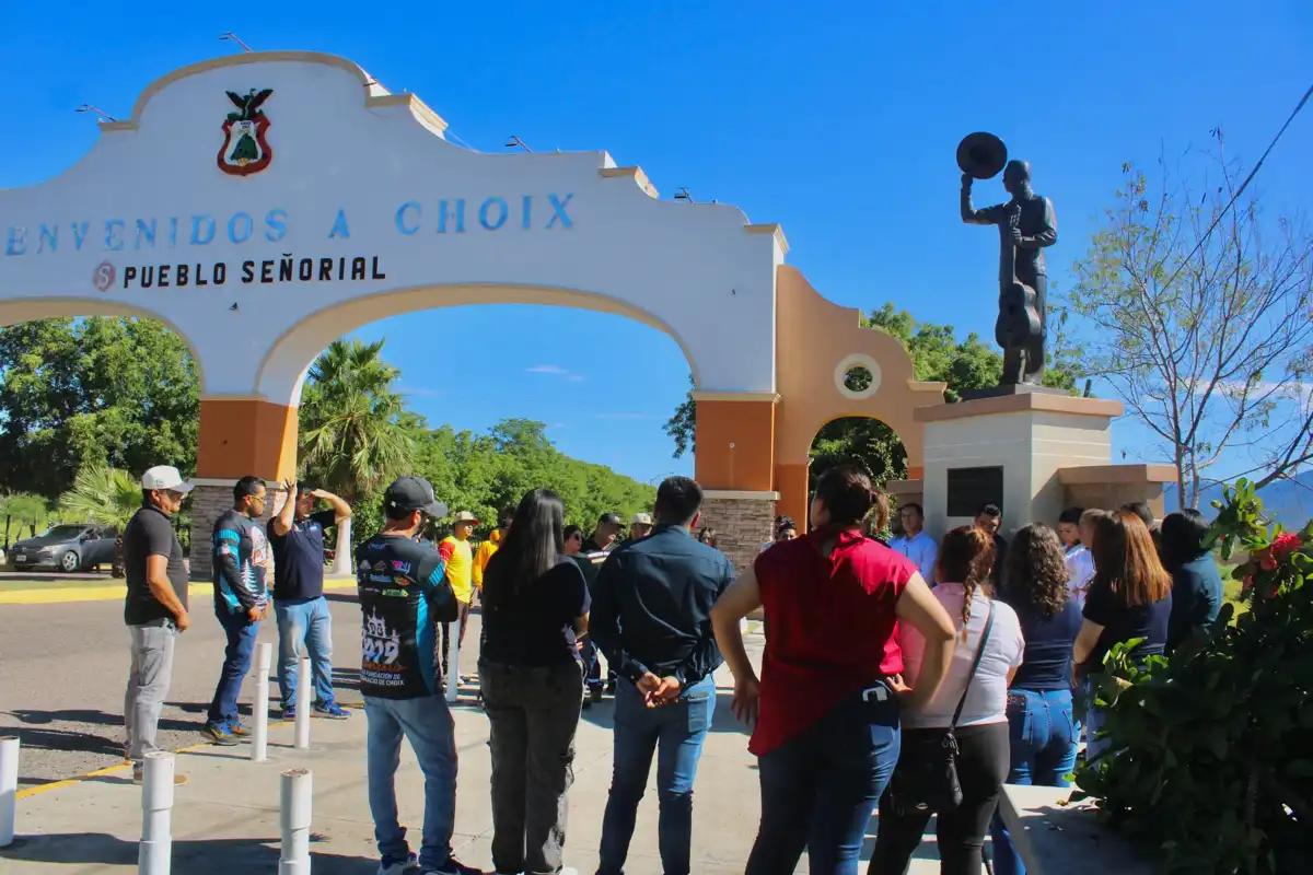 Choix conmemora 107 años del natalicio de José Ángel Espinoza “Ferrusquilla”