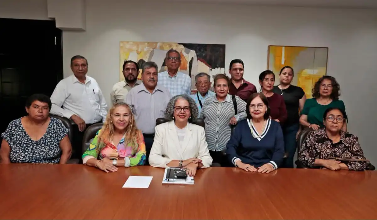 Jubilados de la UAS presentan pliego petitorio a la gobernadora de Sinaloa