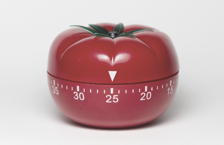 Pomodoro Küchenuhr in Tomatenform