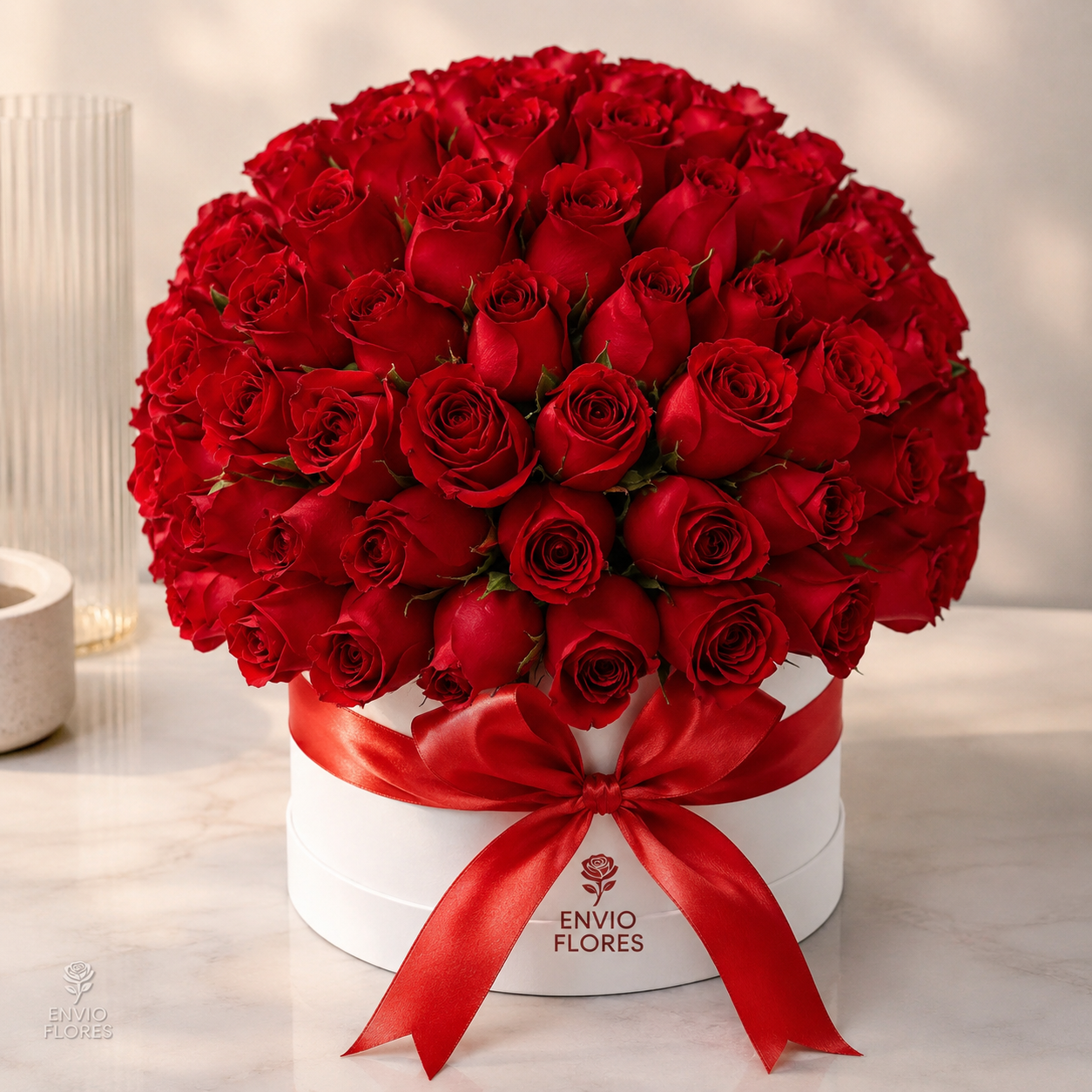 Caja con 100 rosas nacionales