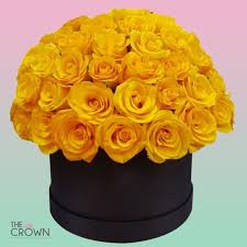 Caja con 50 rosas importadas AMARILLAS