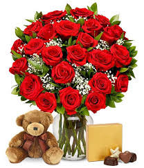 Florero de 24 Rosas con chocolates y peluche