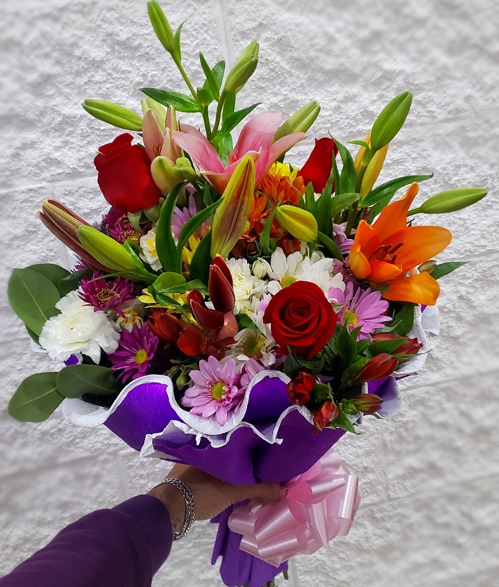 Ramo Surtido con Rosas