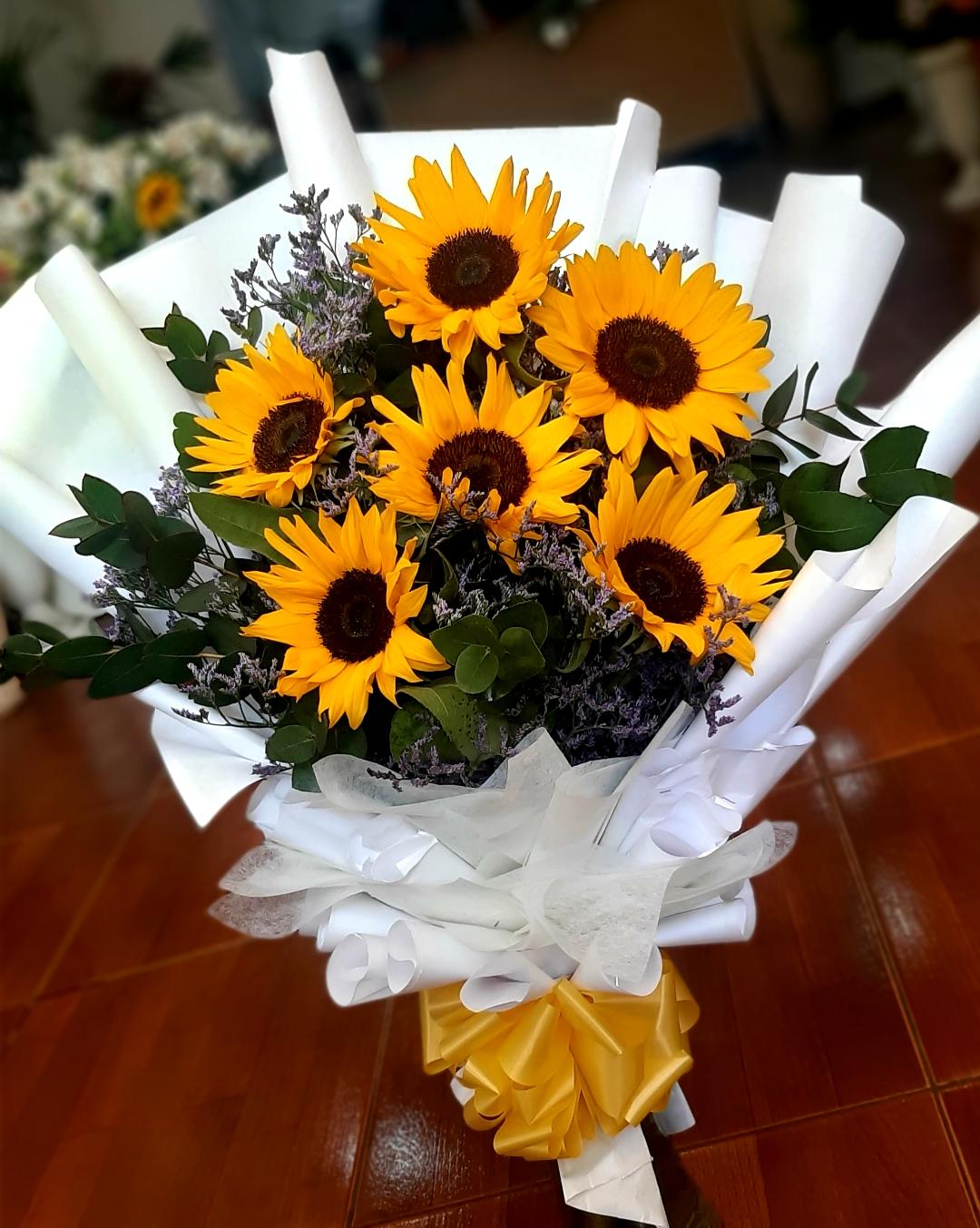Ramo de 12 girasoles