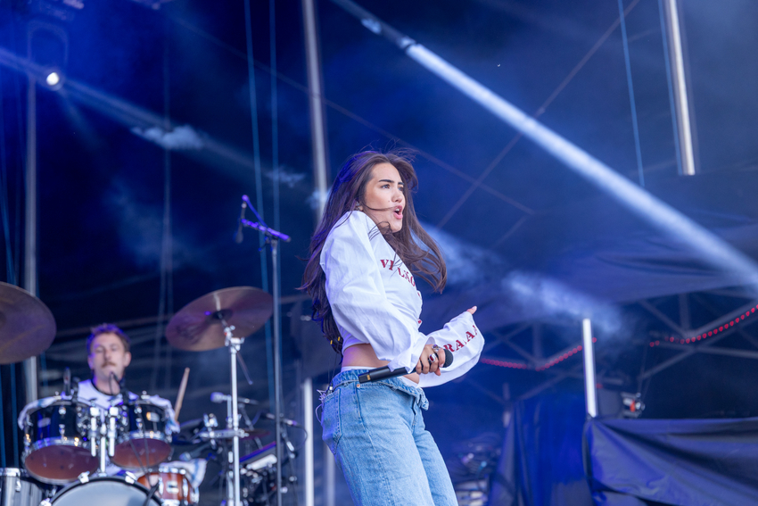 Olivia Lobato på Kulturfestivalen – en spelning som aldrig riktigt lyfter - Bild 3