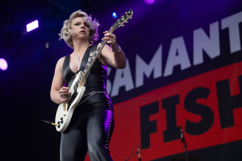 Samantha Fish imponerar på Sweden Rock Festival