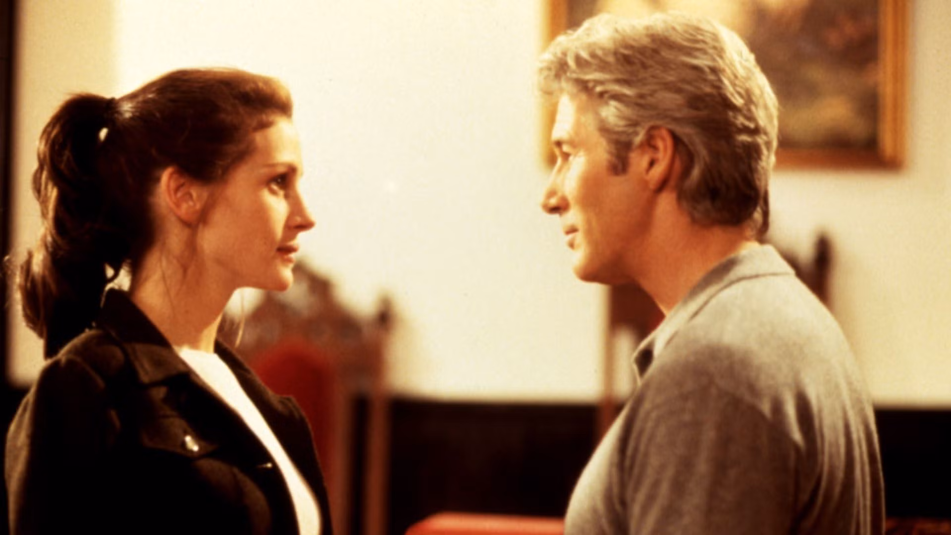 Julia Roberts & Richard Gere's $309M Classic Comedy (That's Not Pretty Woman) Returns as a Streaming Hit cover image