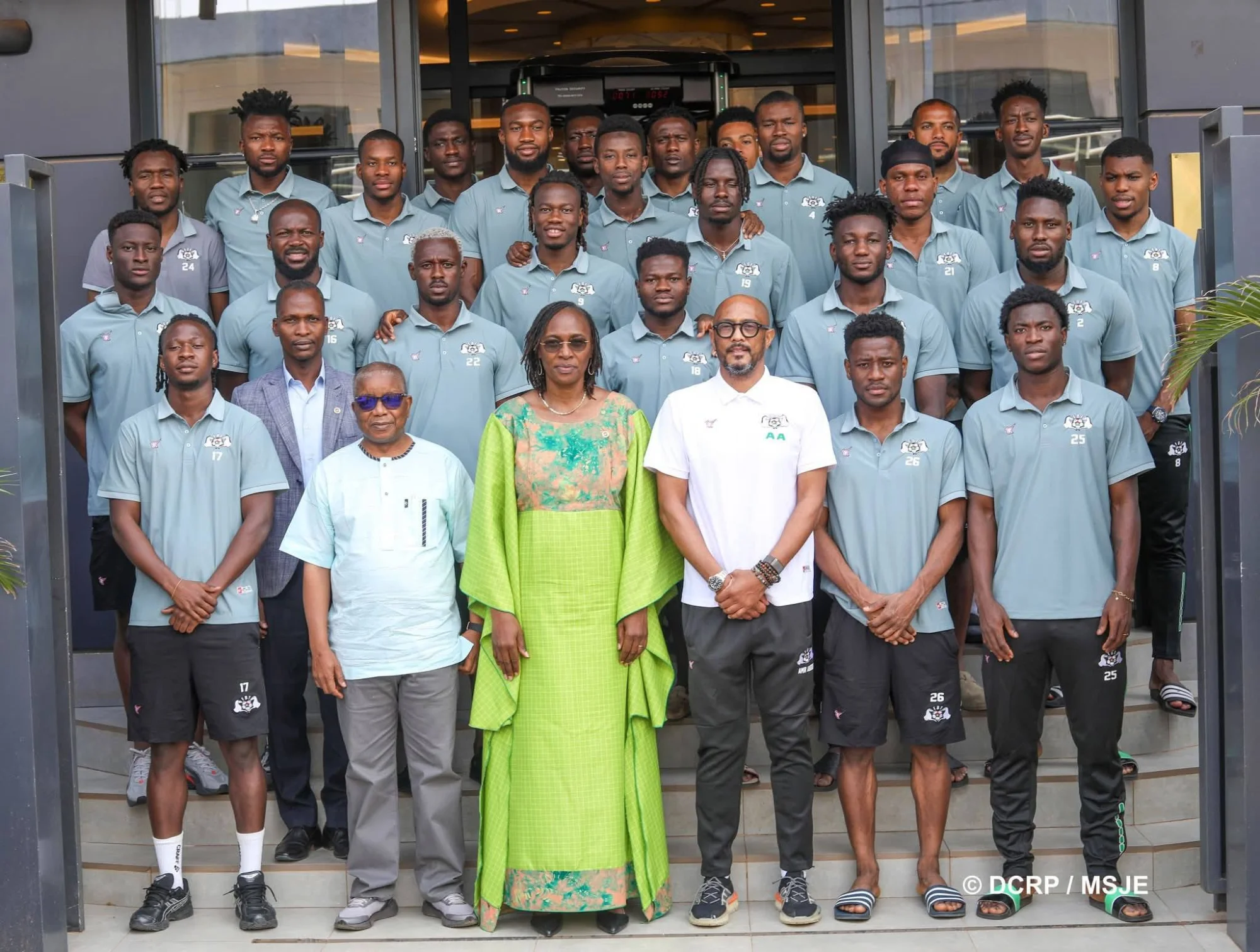 Match Burkina Faso 🇧🇫 # Guinée Bissau : le Ministre Annick PIKBOUGOUM apporte le soutien du peuple aux Etalons