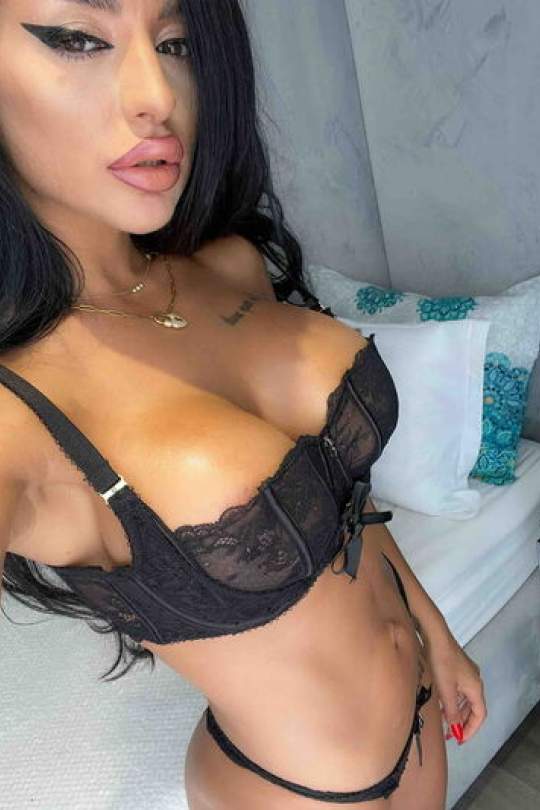 Image 3 of Nicole Bella 