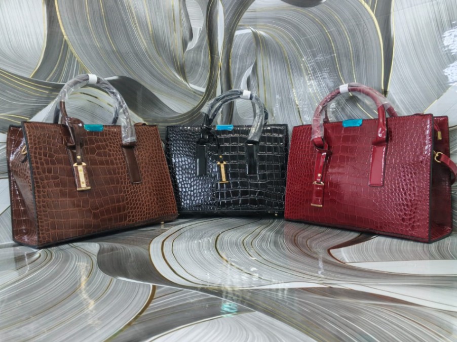 Cartera De Mano De Lujo De Cuero Tipo Cocodrilo general