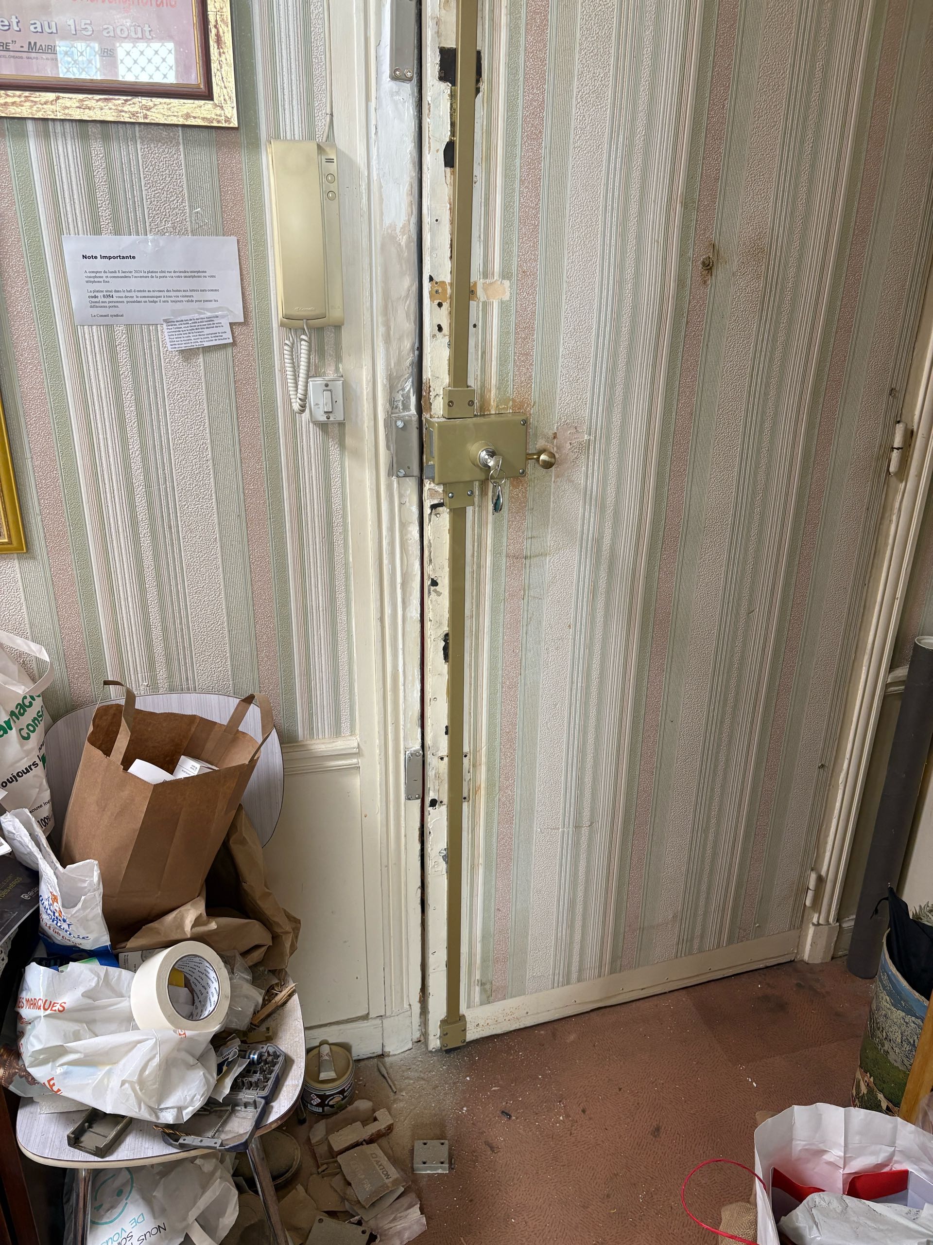 Intervention Intervention après vandalisme – Paris