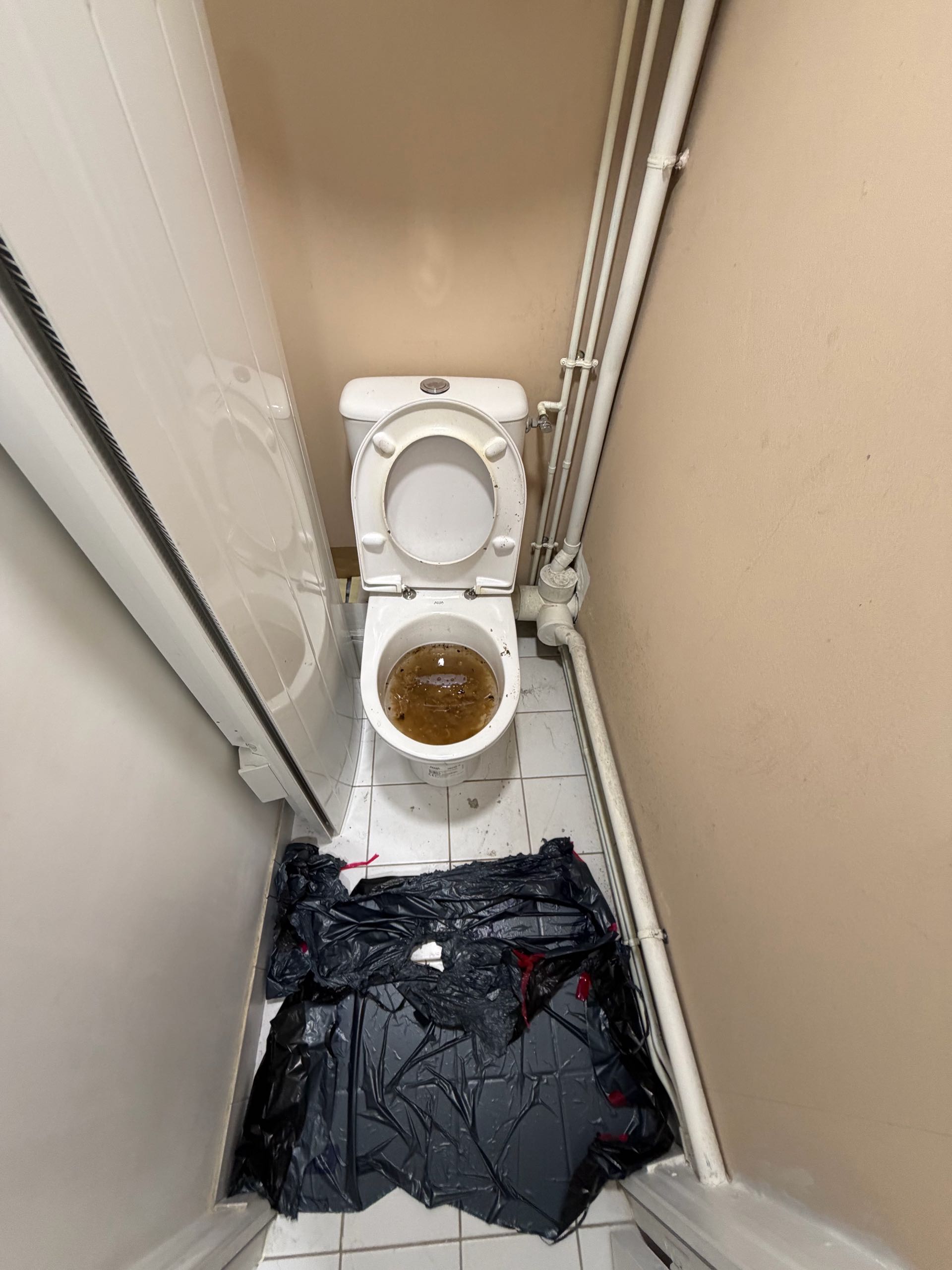 Intervention Canalisation bouchée (urgent) – Paris