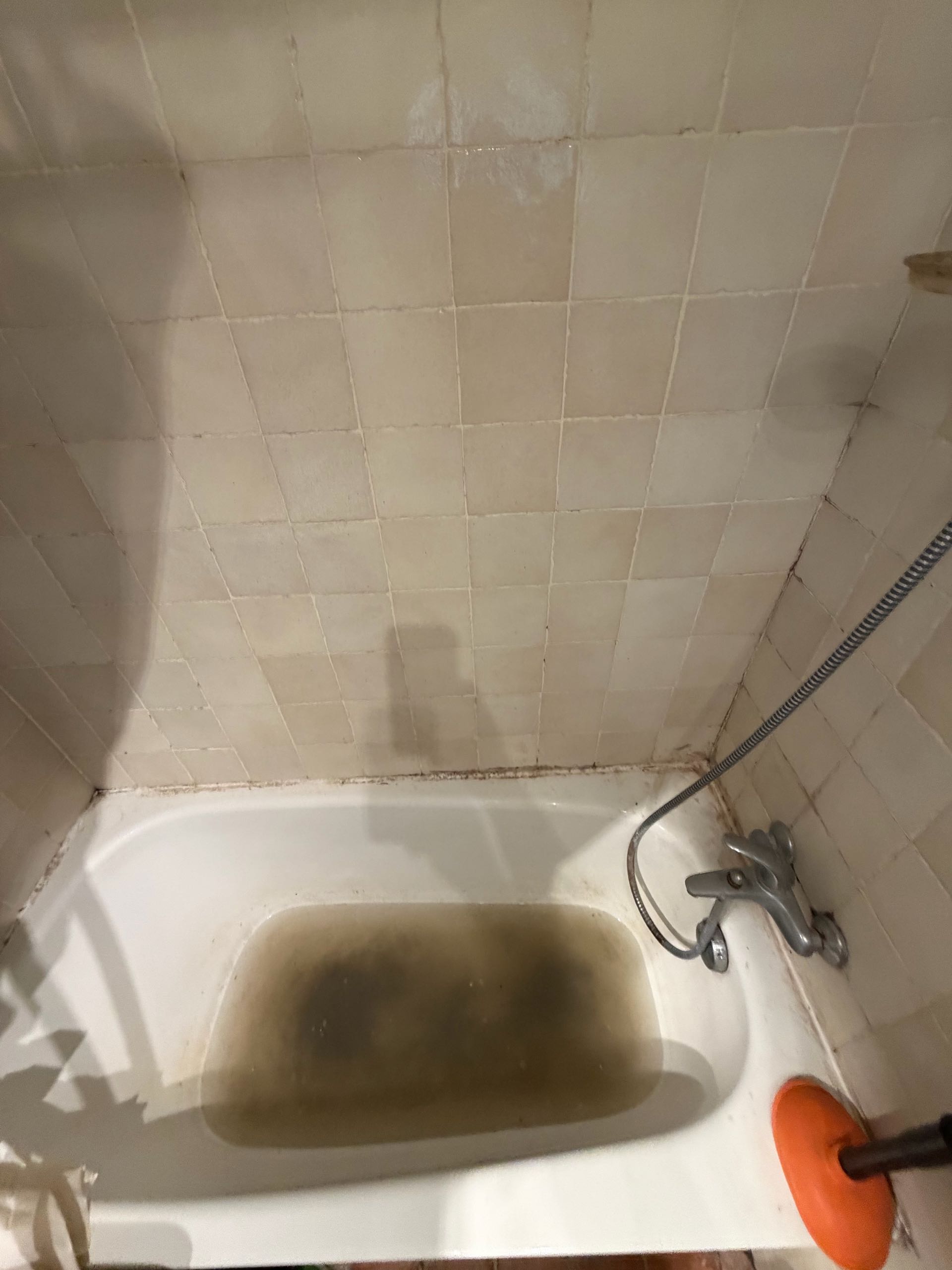 Intervention Canalisation bouchée (urgent) – Paris