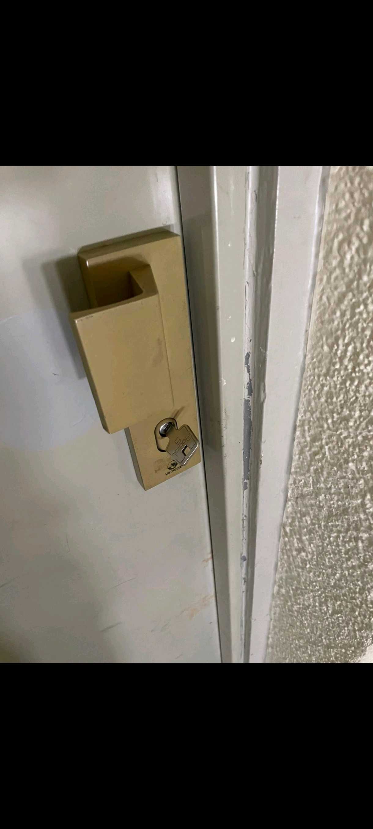 Intervention Problèmes de rideau métallique – Neuilly-plaisance