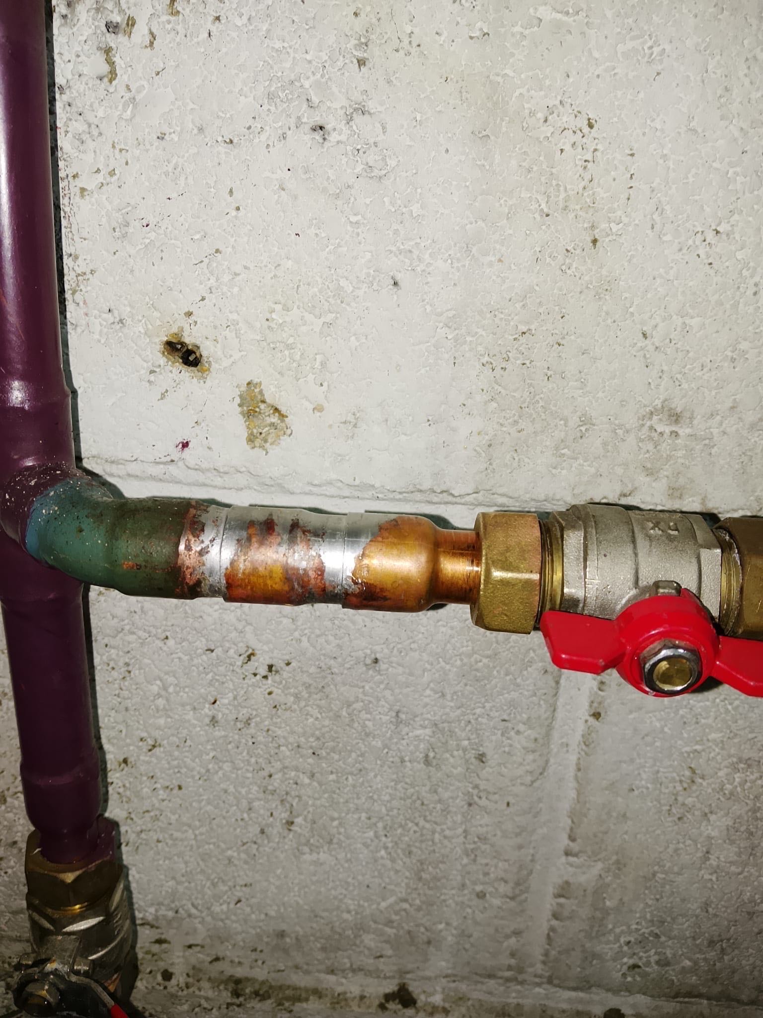Intervention Fuite d'eau robinetterie – Antony