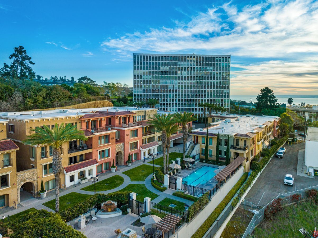 011_1030 Genter St Unit 201_HIGH RES_20240130