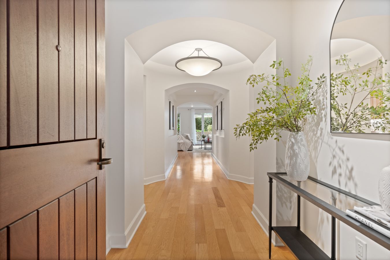 001_1040 Genter St Unit 103_HIGH RES_20251120