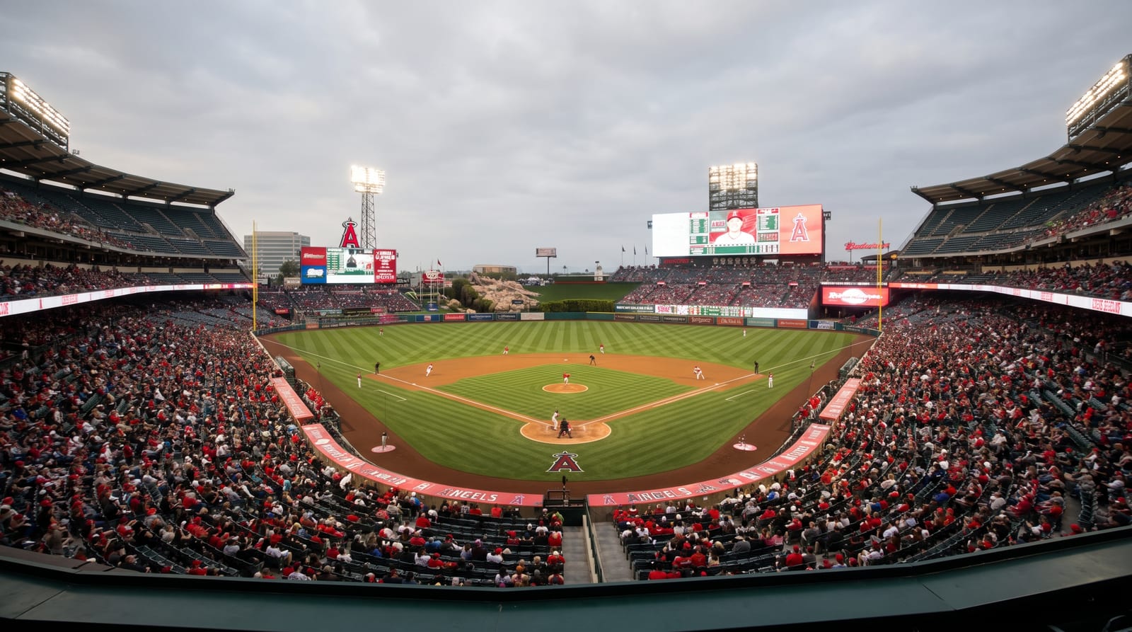 Angels Fall 3-2 to Astros on Vázquez Home Run in Houston