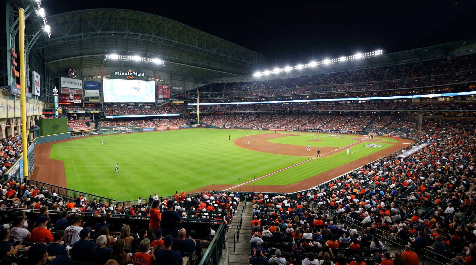 Astros Blank White Sox 2-0 Behind Wesneski's Seven Dominant Innings