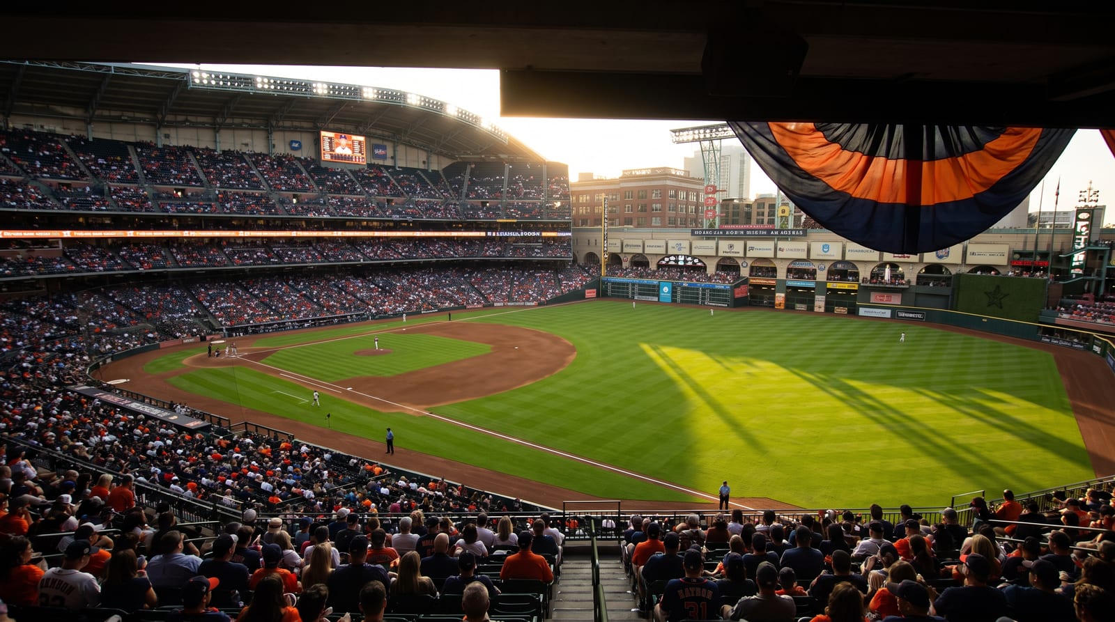 Mariners Edge Astros 3-2 at Minute Maid Park on Sunday